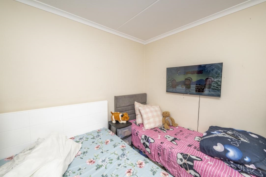 2 Bedroom Property for Sale in Buh Rein Estate Western Cape